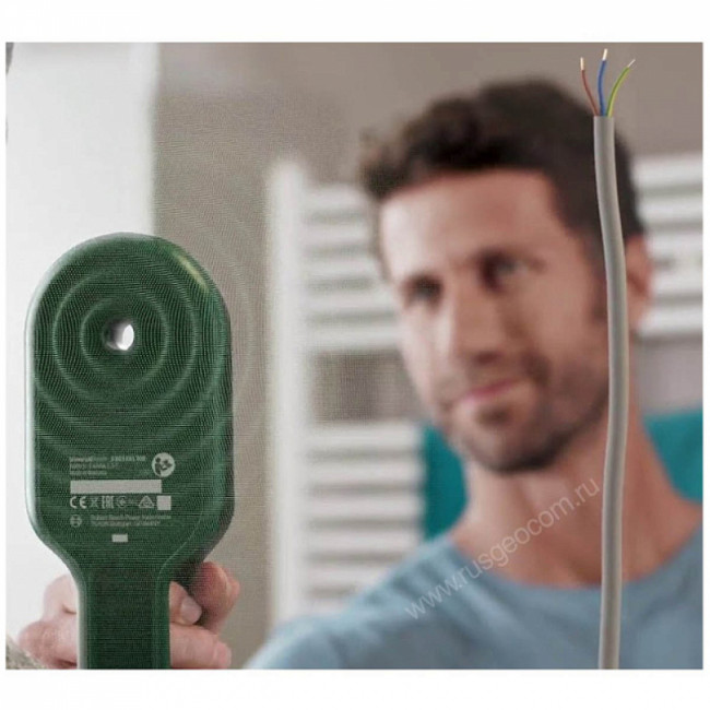Детектор скрытой проводки и металла Bosch UniversalDetect (0.603.681.300) Детектор скрытой проводки и металла Bosch UniversalDetect (0.603.681.300)